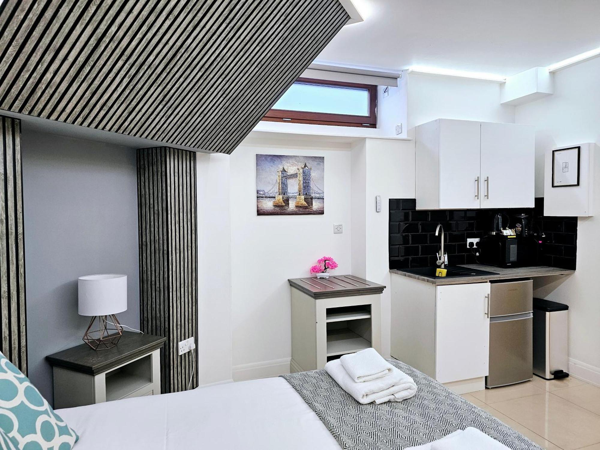 London Stay Apartments Экстерьер фото