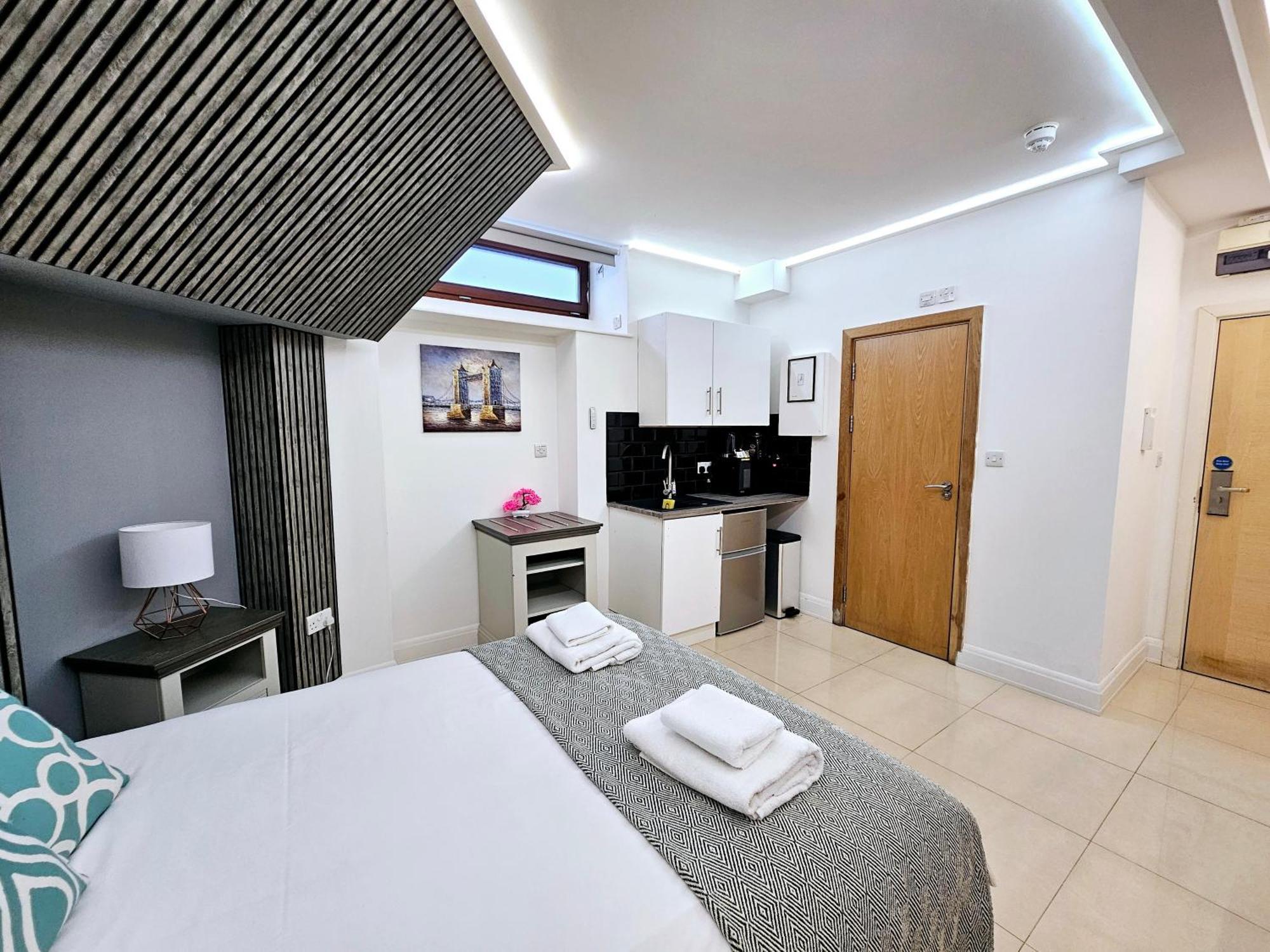 London Stay Apartments Экстерьер фото