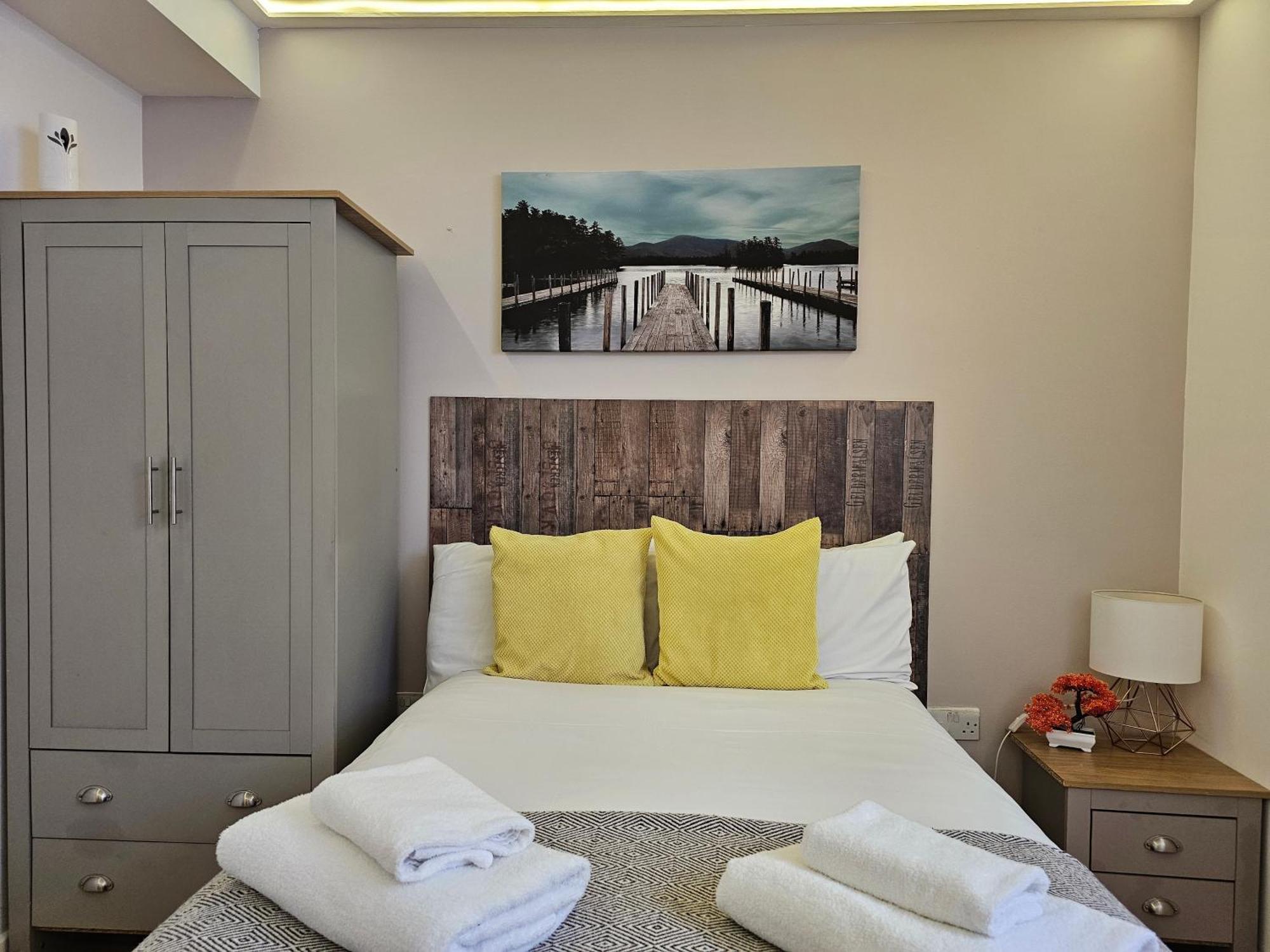 London Stay Apartments Экстерьер фото