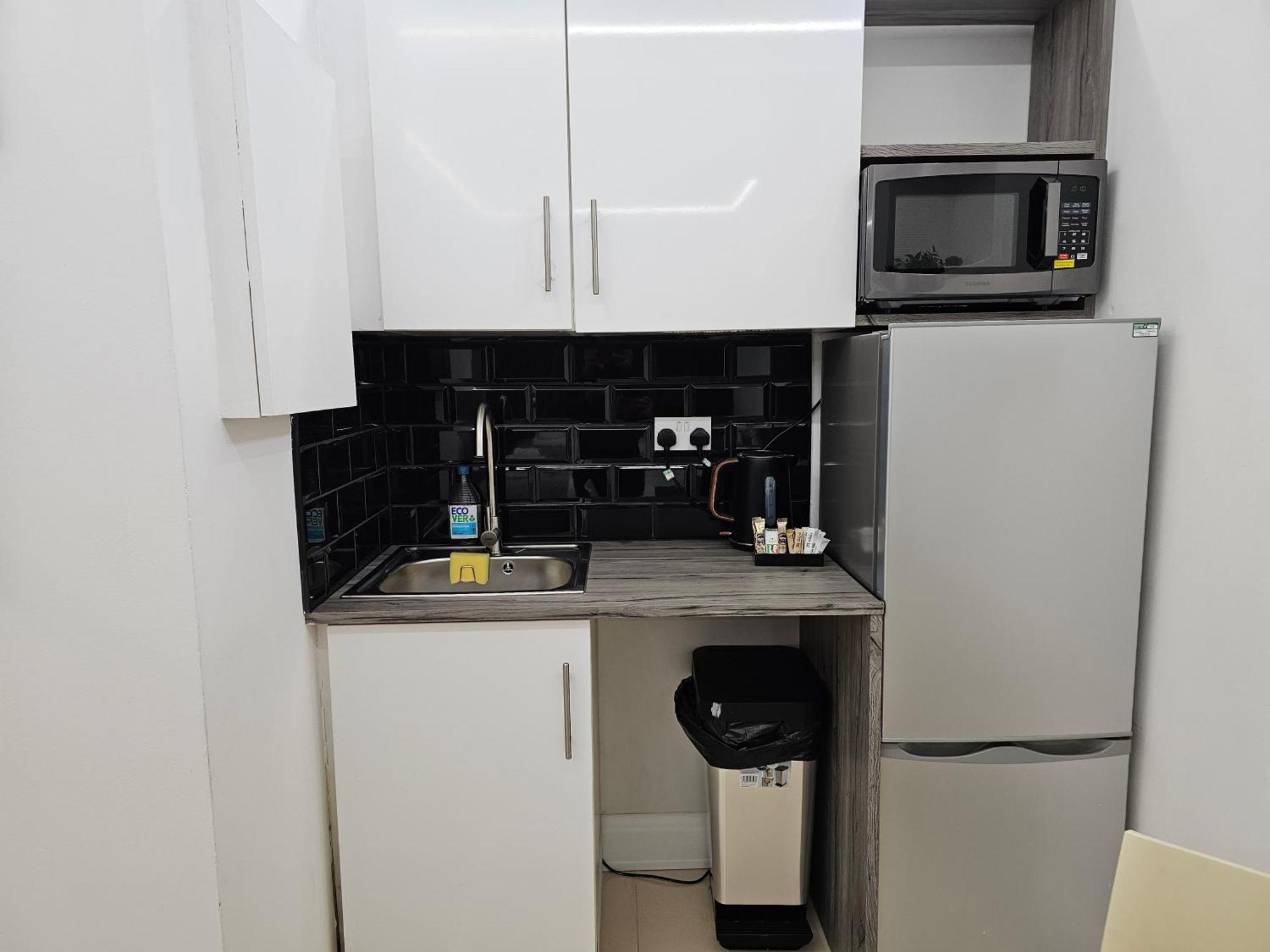 London Stay Apartments Экстерьер фото